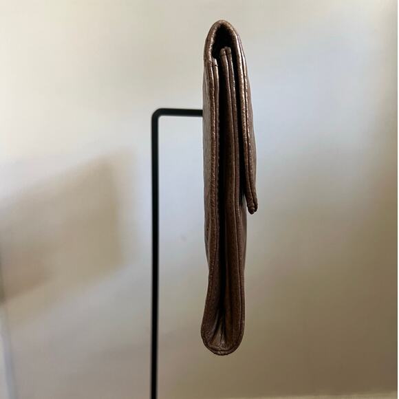 Hobo International Brown Leather Katrina Clutch Fold Over Cutout Handle Envelope - Picture 4 of 16